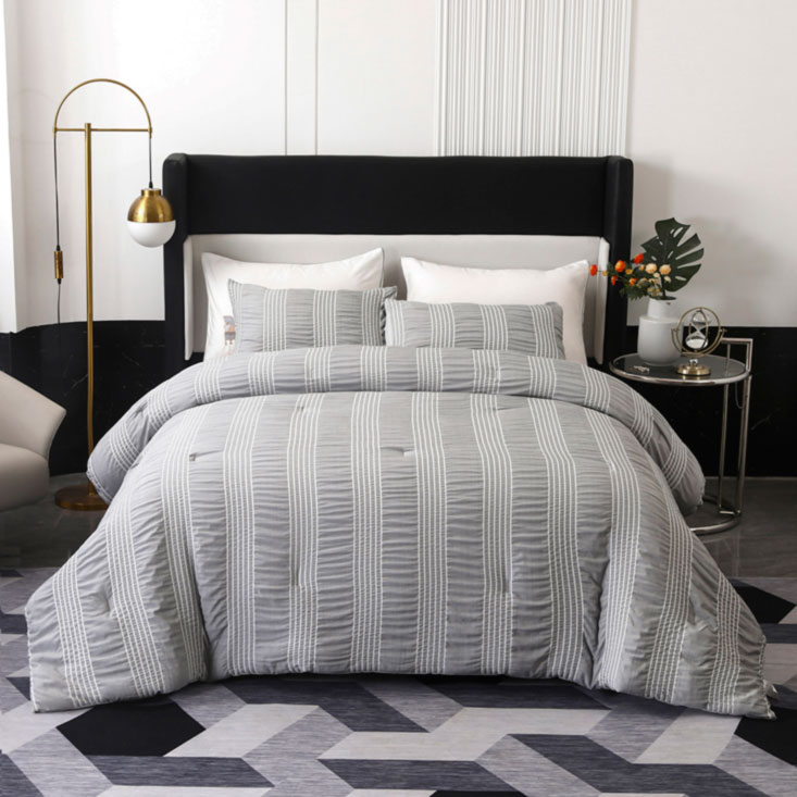 Seersucker Striped Queen Comforter Set