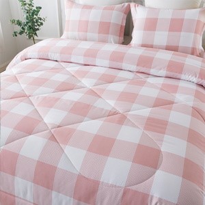 Luckybull blush plaid comforter is classic and stylish. The plaid comforter highlights the taste, giving you a lasting and fresh feeling, suitable for all ages. The plaid comforter set is a classic that never really goes out of style!